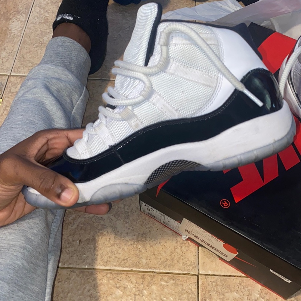 Air jordans 11s concords